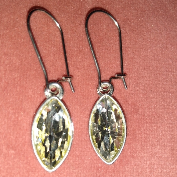 Handmade Marquis Sparkle Earrings Clear Stones Rhinestone Dangle Drop New - Picture 3 of 8